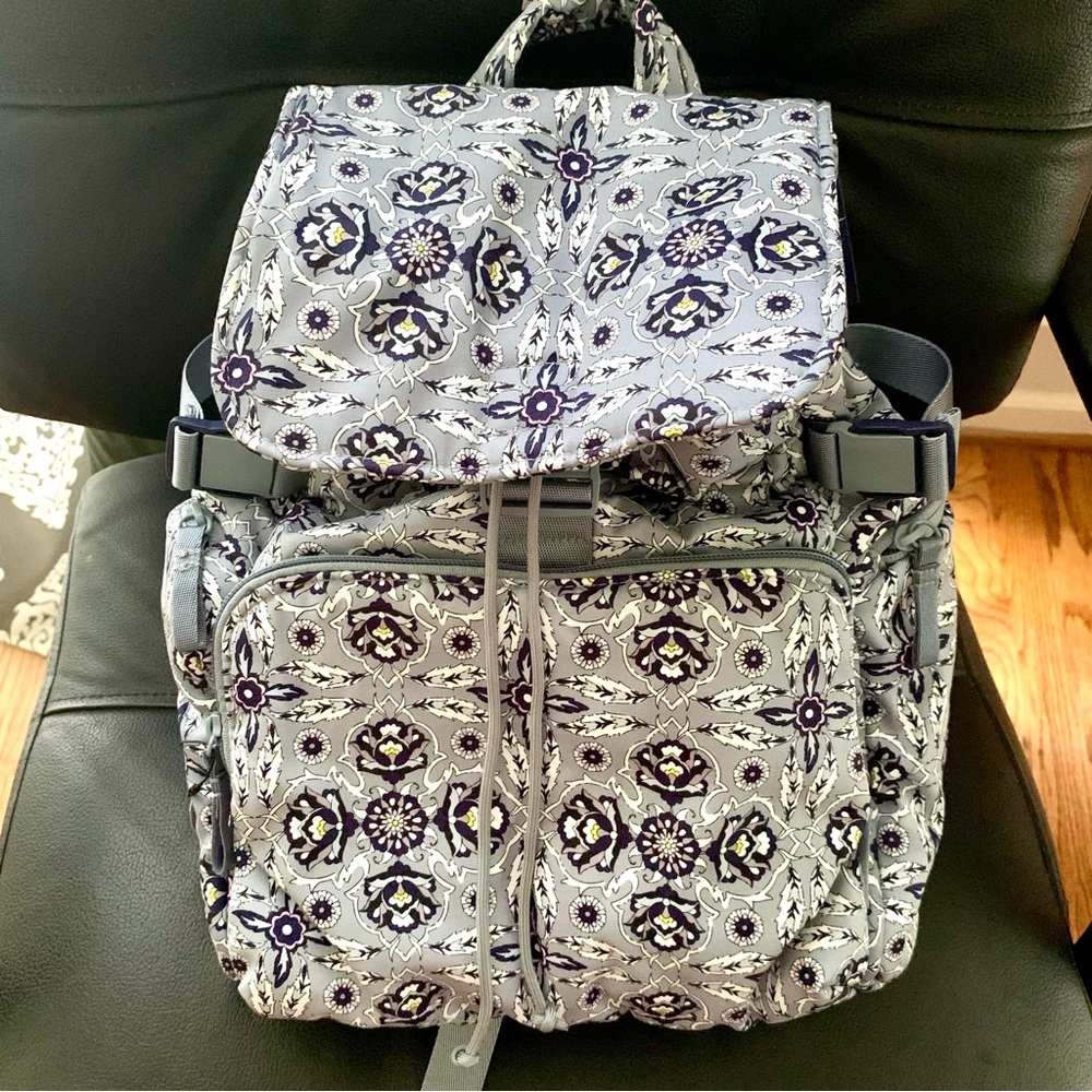 New Vera Bradley Cotton Utility Backpack, Plaza Tile Retail $95 - Picture 5 of 11